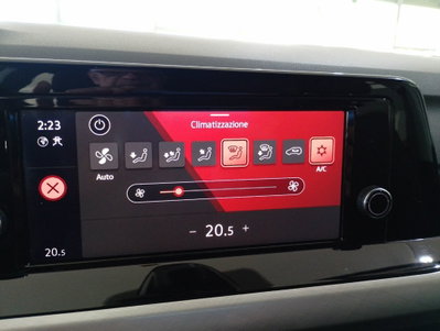 Volkswagen Golf Variant 1.5 TGI DSG Life (16)