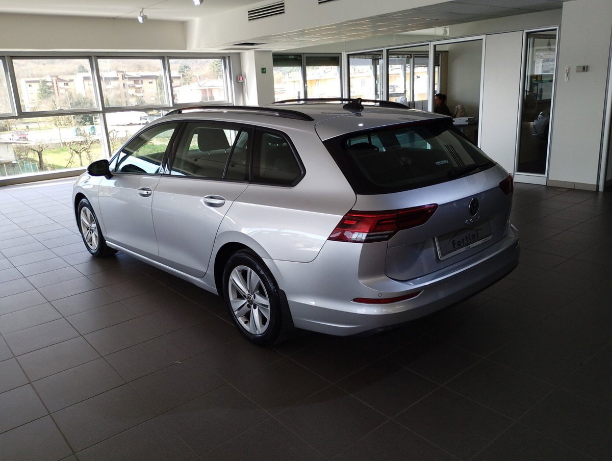 Volkswagen Golf Variant 1.5 TGI DSG Life (4)