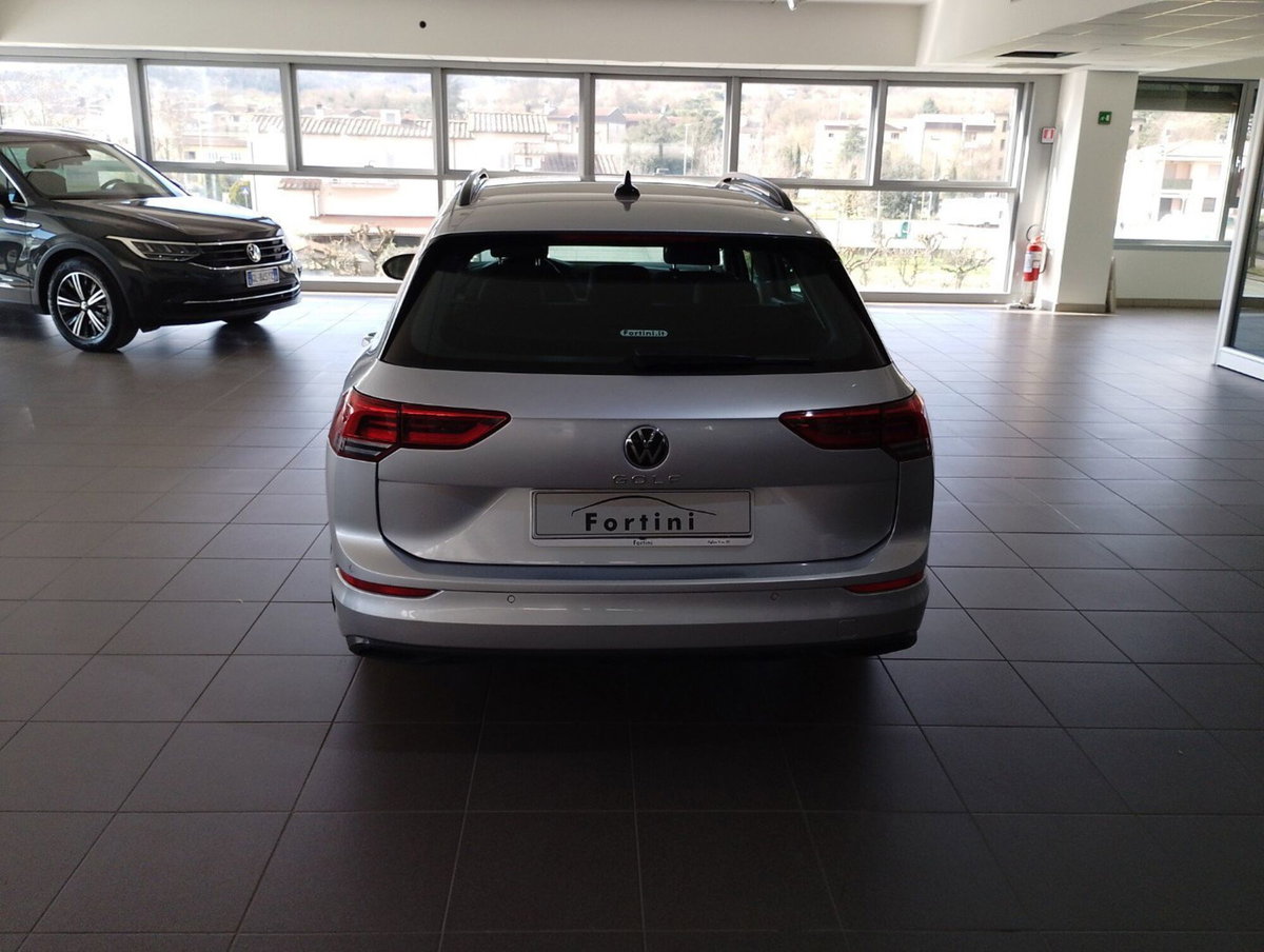 Volkswagen Golf Variant 1.5 TGI DSG Life (5)