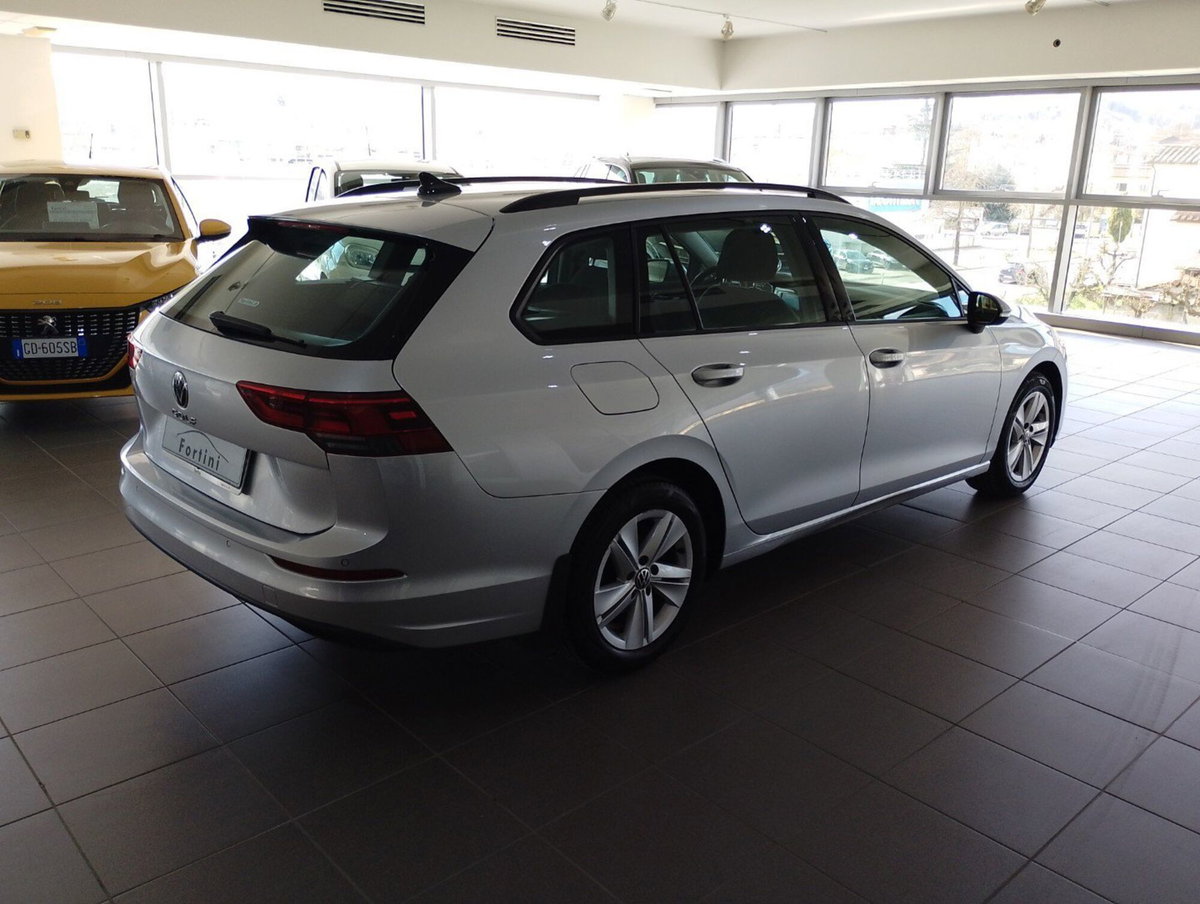 Volkswagen Golf Variant 1.5 TGI DSG Life (6)