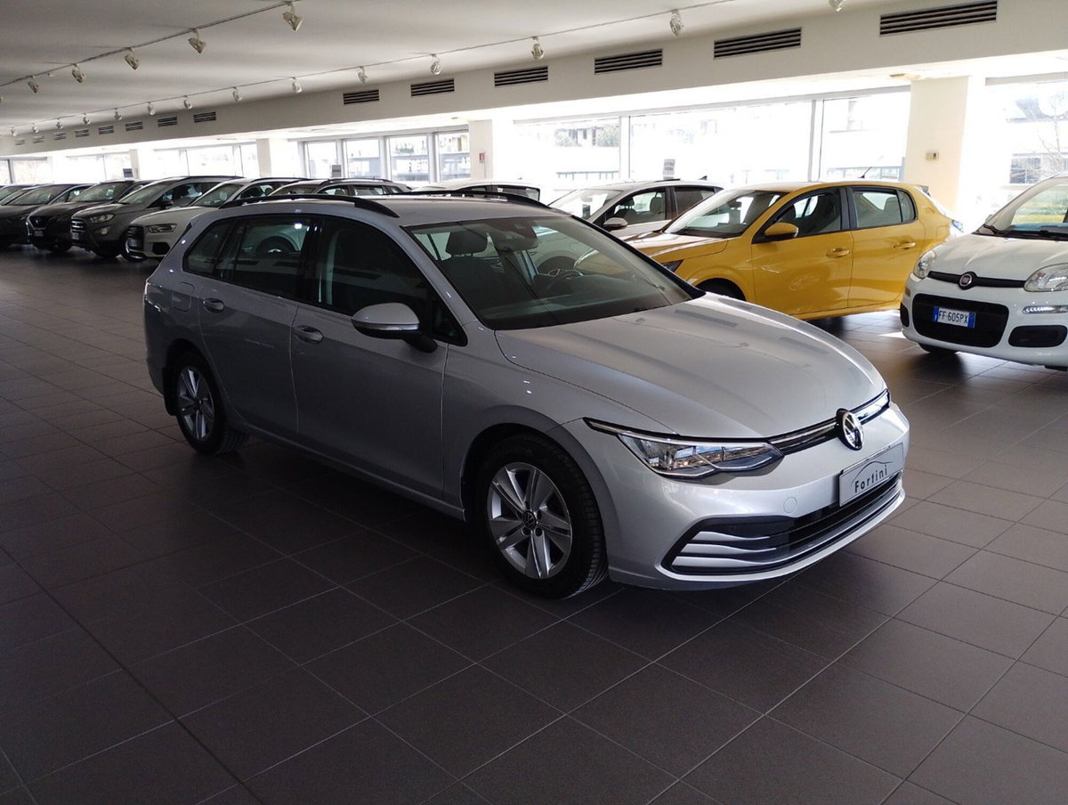 Volkswagen Golf Variant 1.5 TGI DSG Life (7)