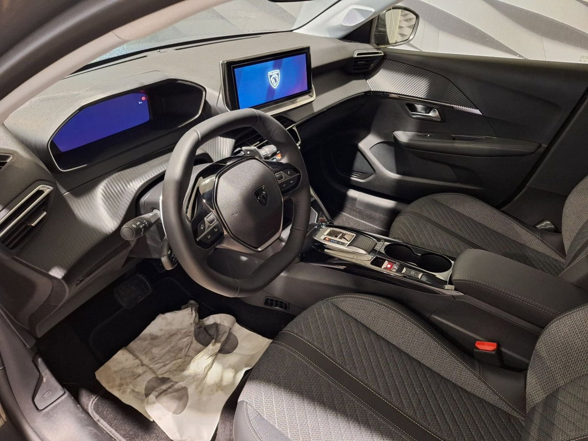 Peugeot 208 motore elettrico 136 CV 5 porte Allure Pack (7)