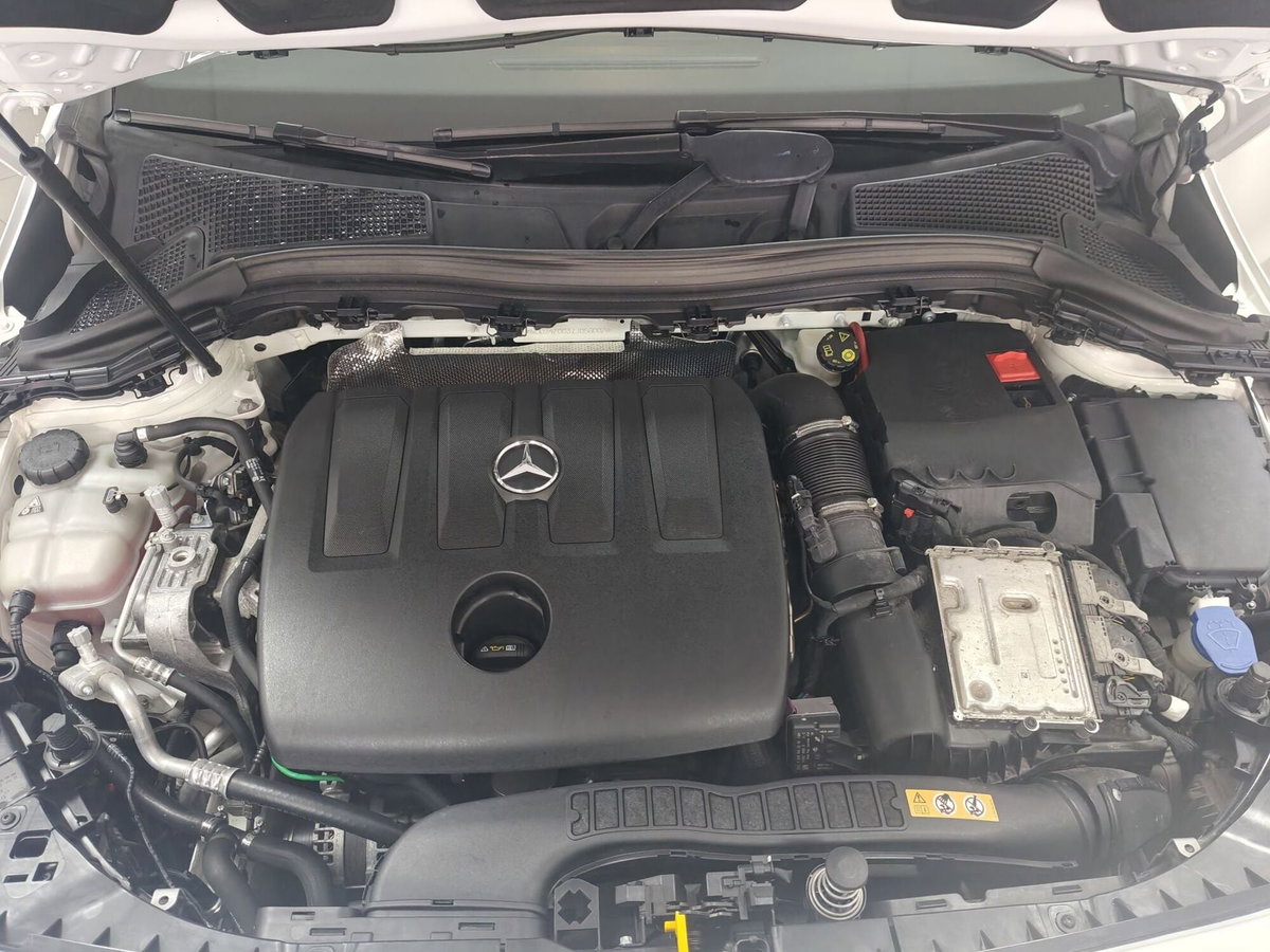 Mercedes-Benz Classe B 180 d Automatic Sport Plus (15)
