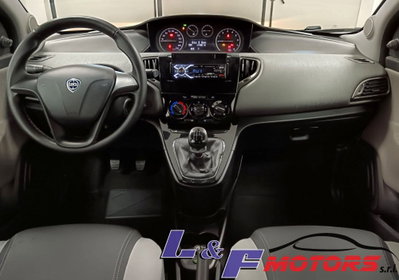 Lancia Ypsilon 1.2 69 CV 5 porte GPL Gold Plus (12)