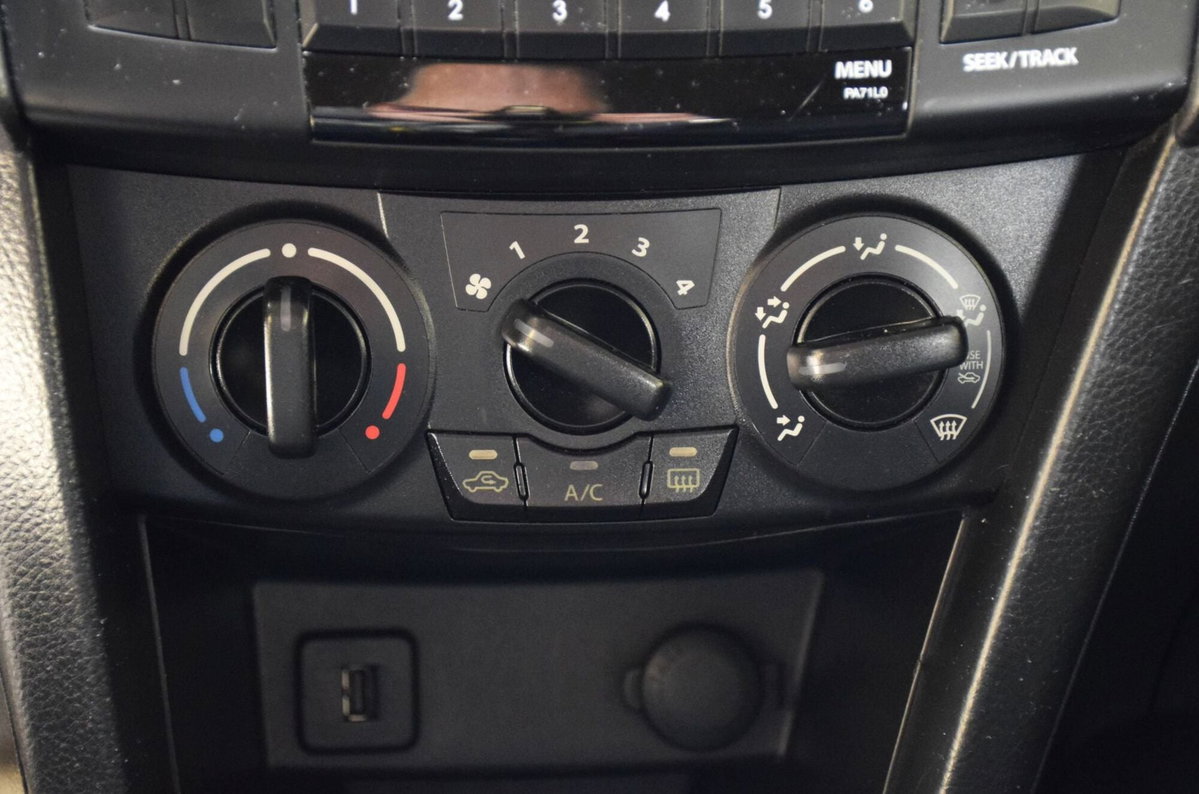 Suzuki Swift 1.2 VVT 3 porte GL Style (16)