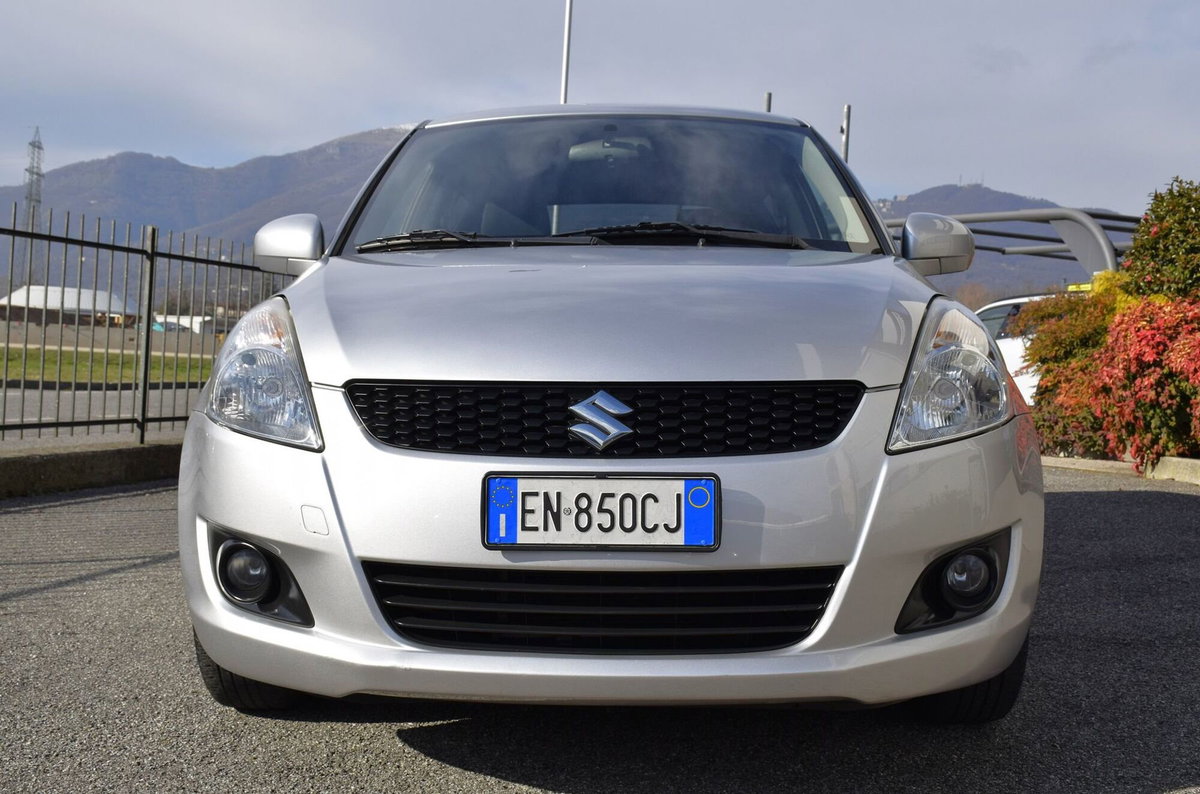 Suzuki Swift 1.2 VVT 3 porte GL Style (3)