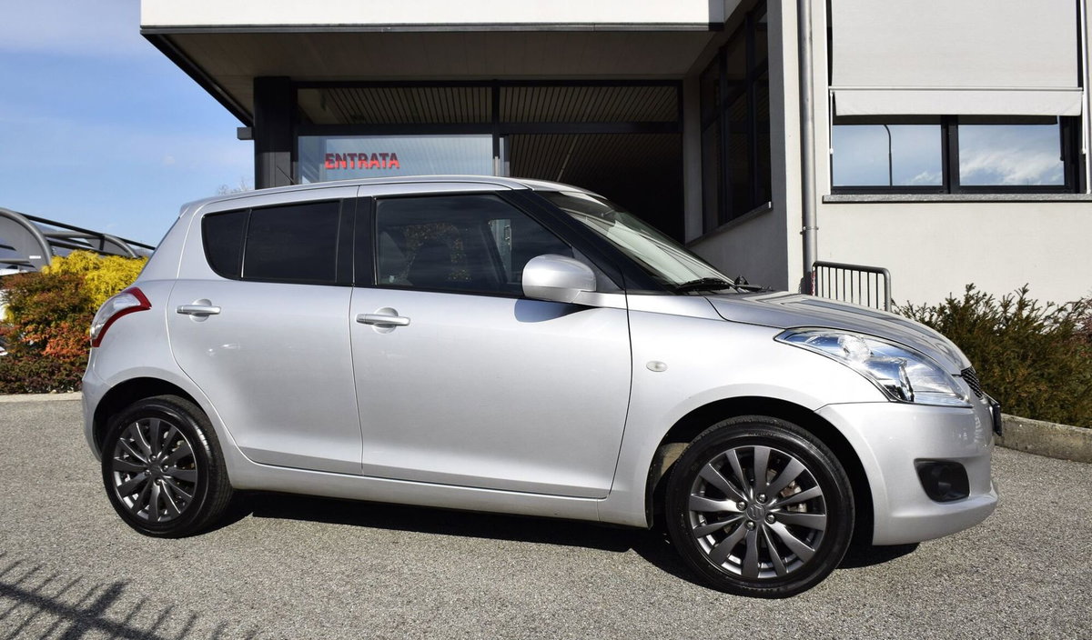 Suzuki Swift 1.2 VVT 3 porte GL Style (5)