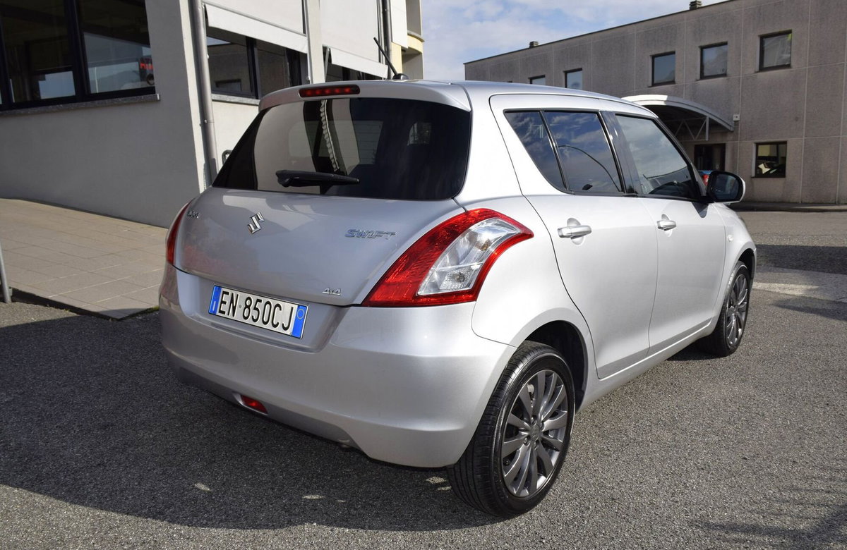 Suzuki Swift 1.2 VVT 3 porte GL Style (6)