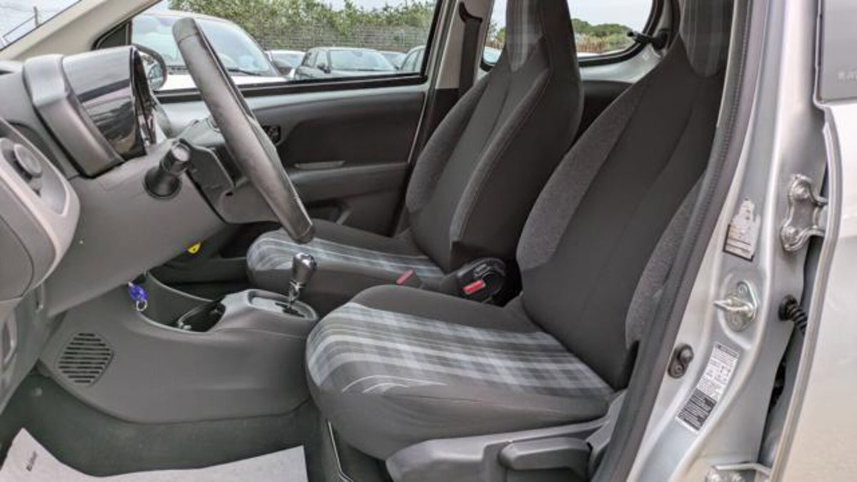 Peugeot 108 72 5 porte Active (12)
