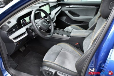 Skoda Superb 2.0 tdi Style 150cv dsg (11)