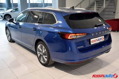 Skoda Superb 2.0 tdi Style 150cv dsg (3)