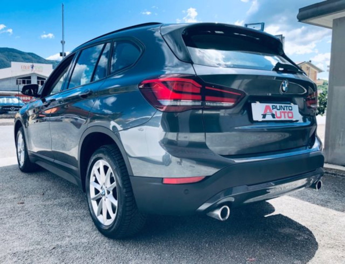 BMW X1 sDrive18d Business Advantage (3)