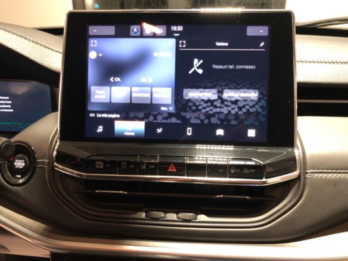 Jeep Compass 1.3 T4 190CV PHEV AT6 4xe Limited (11)