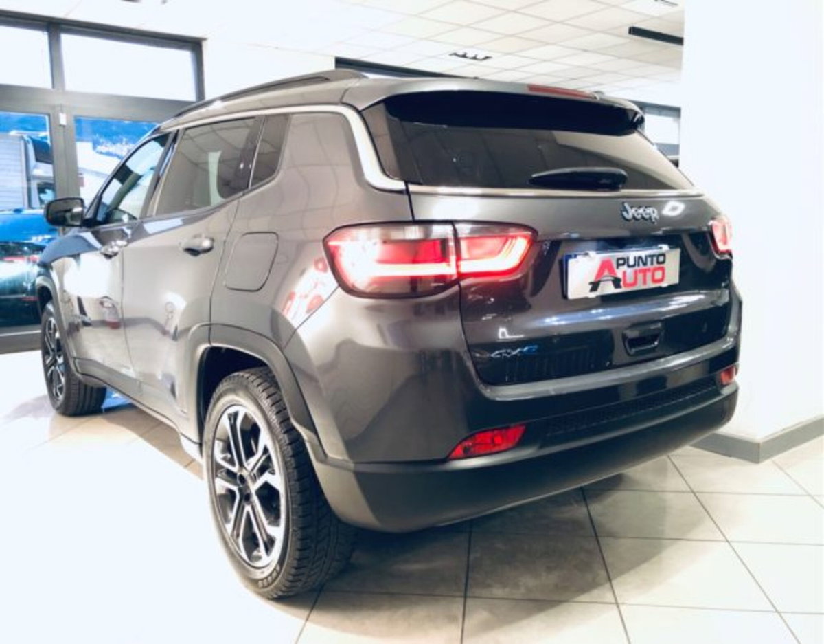 Jeep Compass 1.3 T4 190CV PHEV AT6 4xe Limited (3)