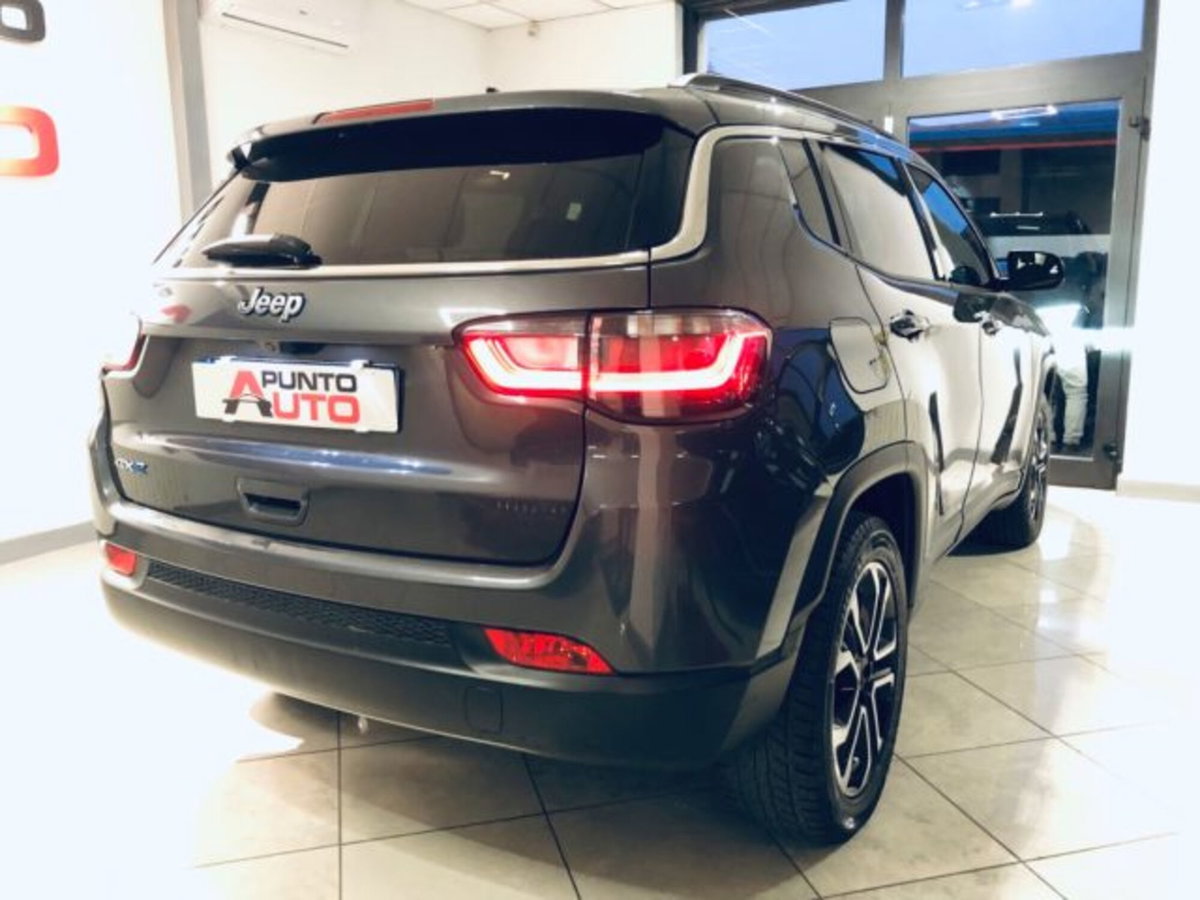 Jeep Compass 1.3 T4 190CV PHEV AT6 4xe Limited (4)