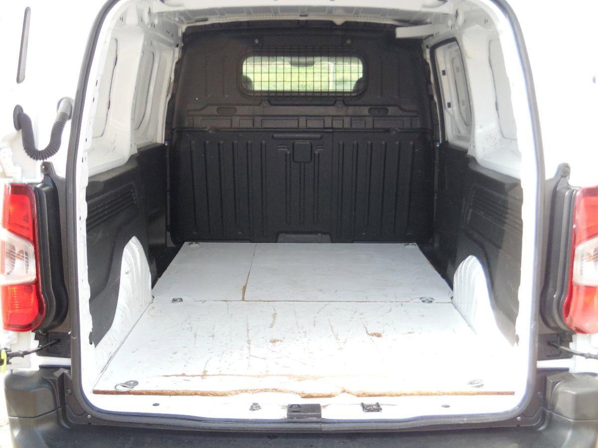 Citroen Berlingo BlueHDi 100 XL Live (18)