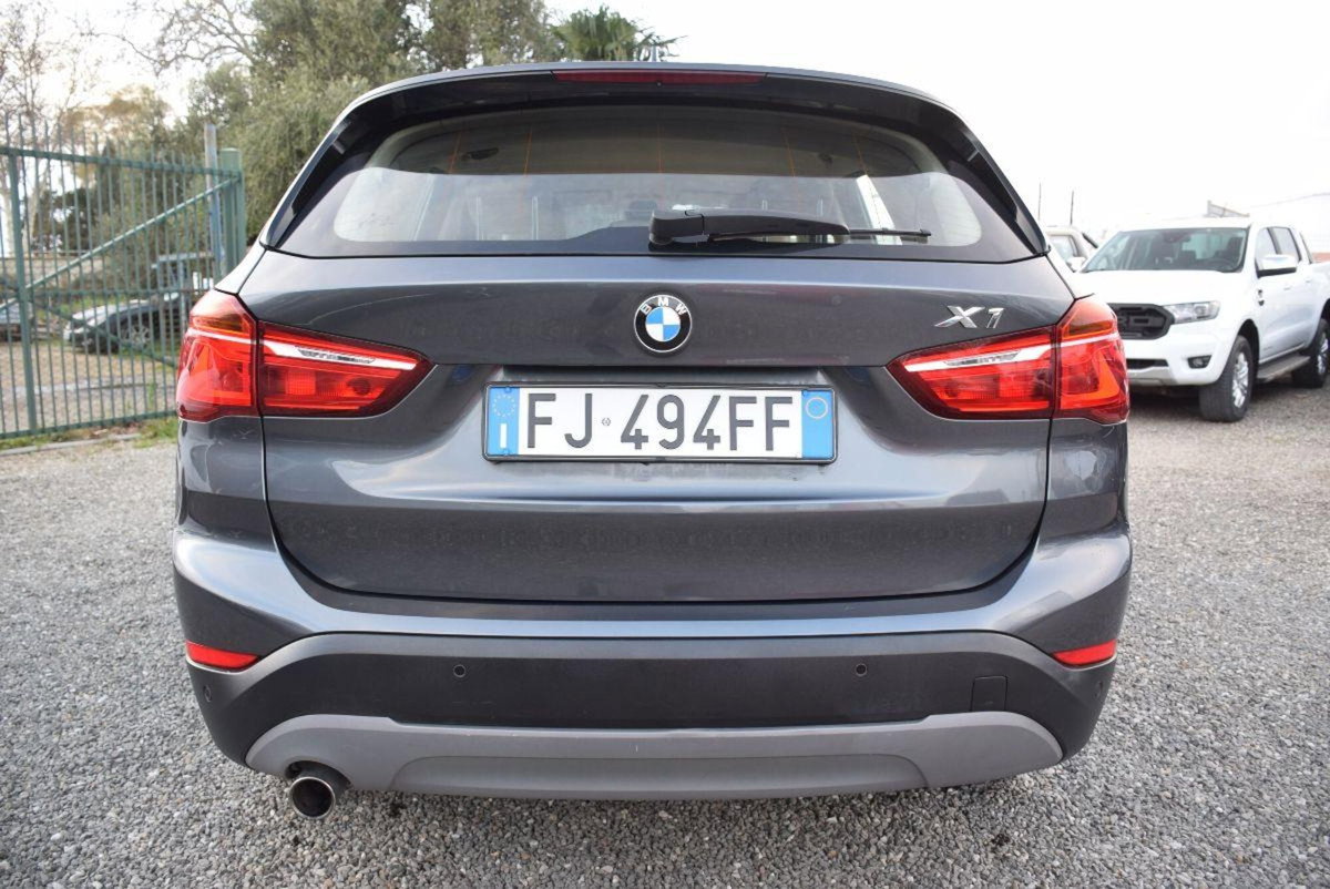 BMW X1 sDrive16d Advantage (14)