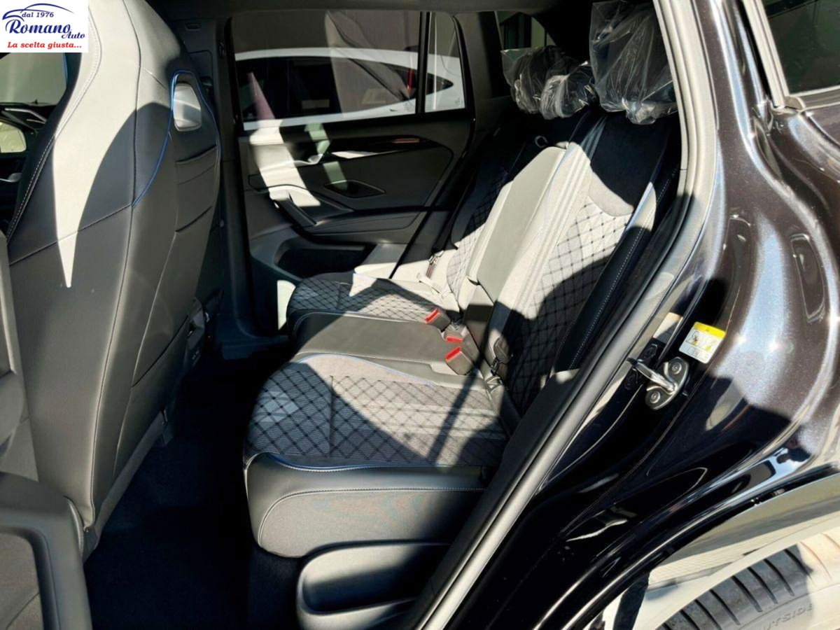 Volkswagen Tiguan 2.0 tdi R-Line 150cv dsg (6)