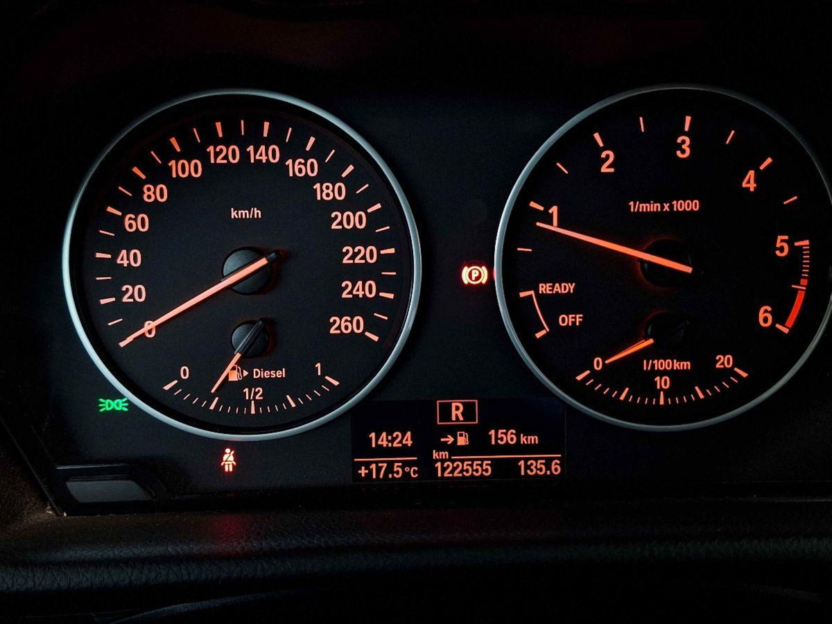 BMW Serie 2 Active Tourer 218d xDrive  Advantage (9)