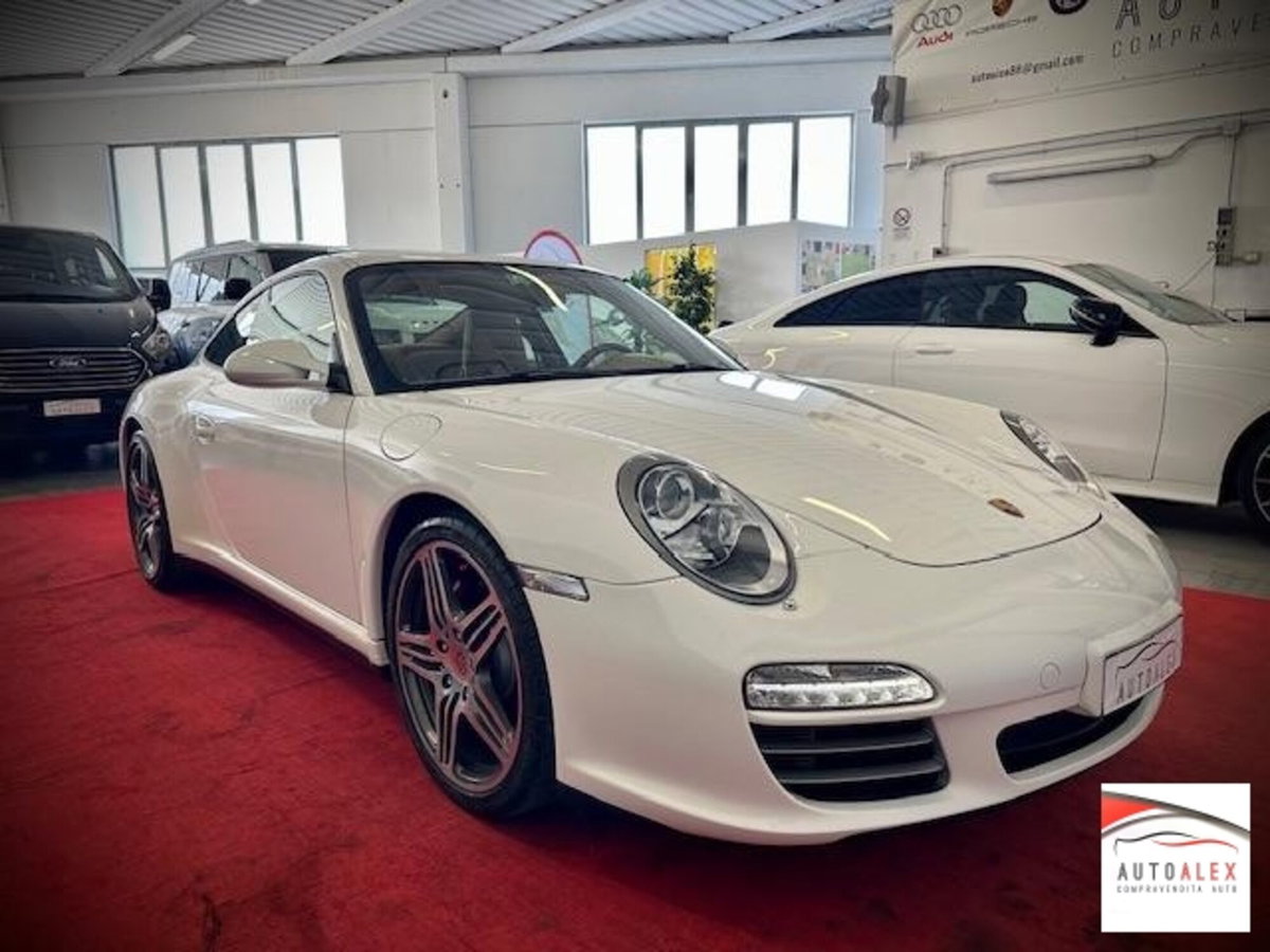 Porsche 911 Coupé Carrera 4S (3)