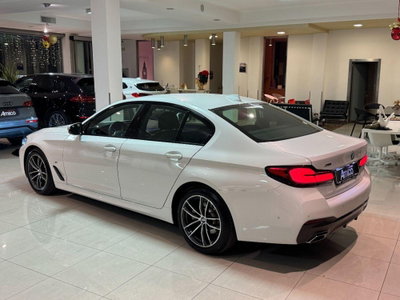 BMW Serie 5 520d xDrive Msport (11)
