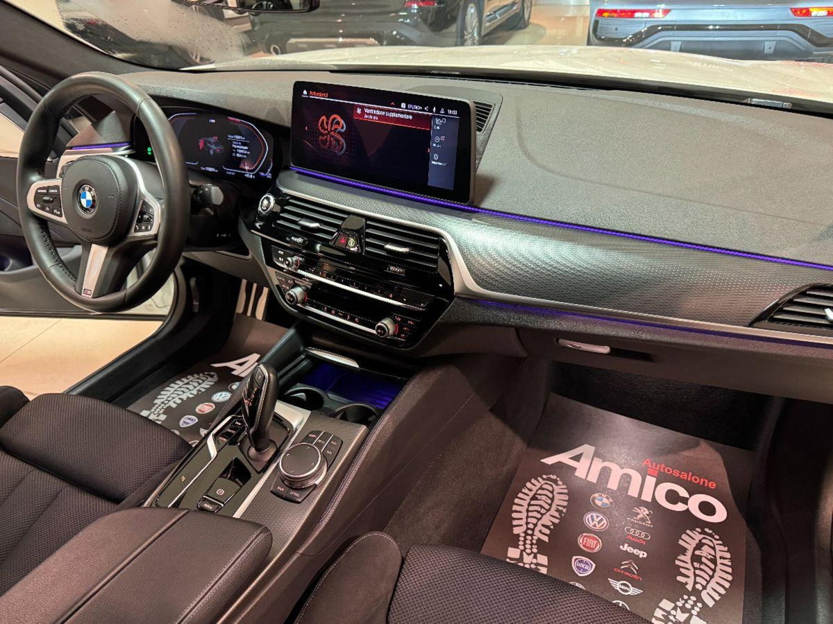 BMW Serie 5 520d xDrive Msport (20)
