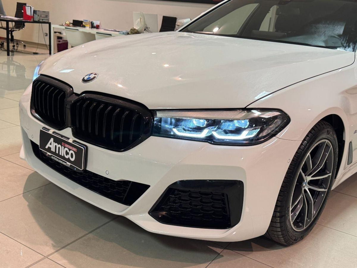 BMW Serie 5 520d xDrive Msport (4)