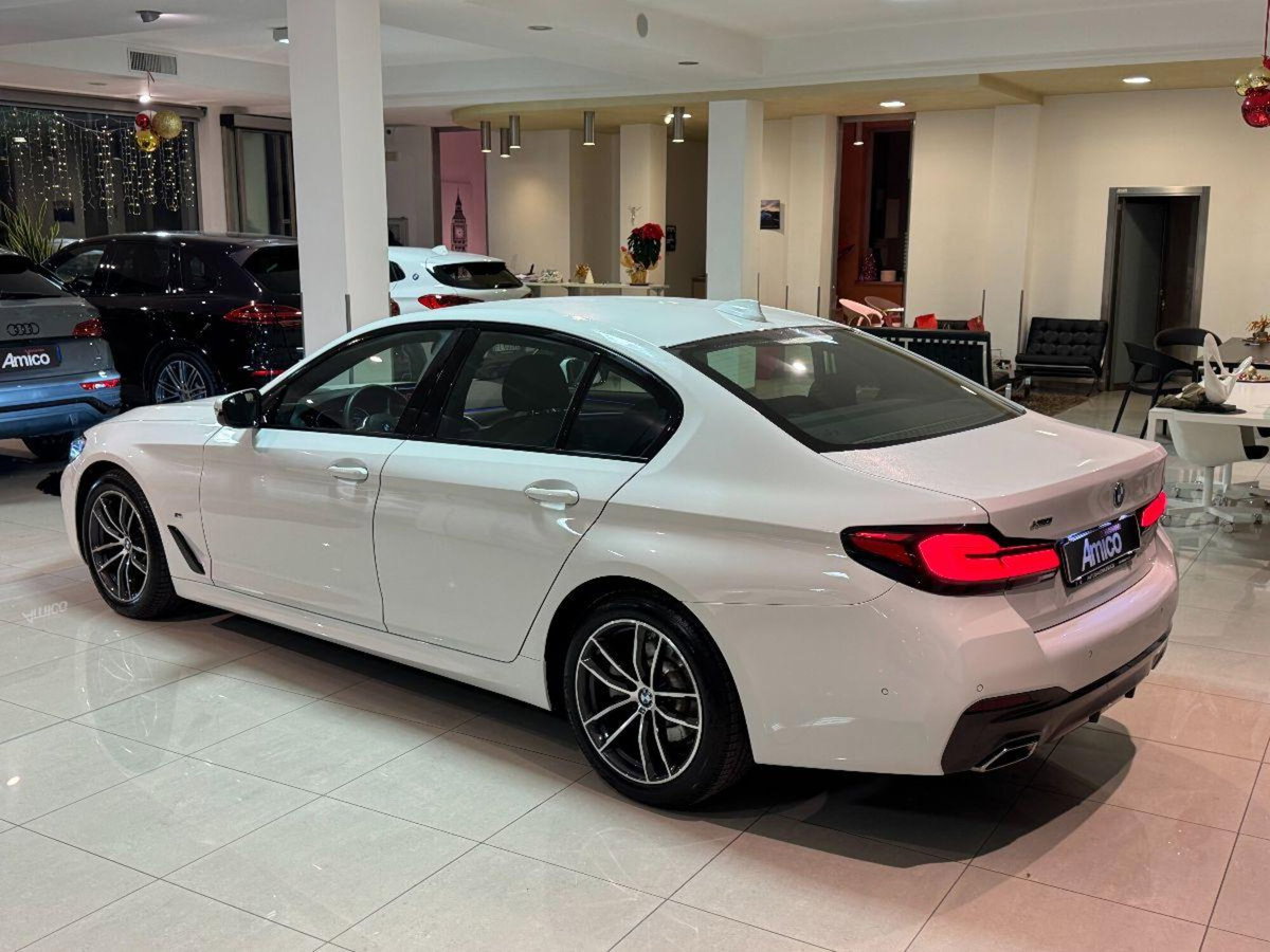 BMW Serie 5 520d xDrive Msport (11)