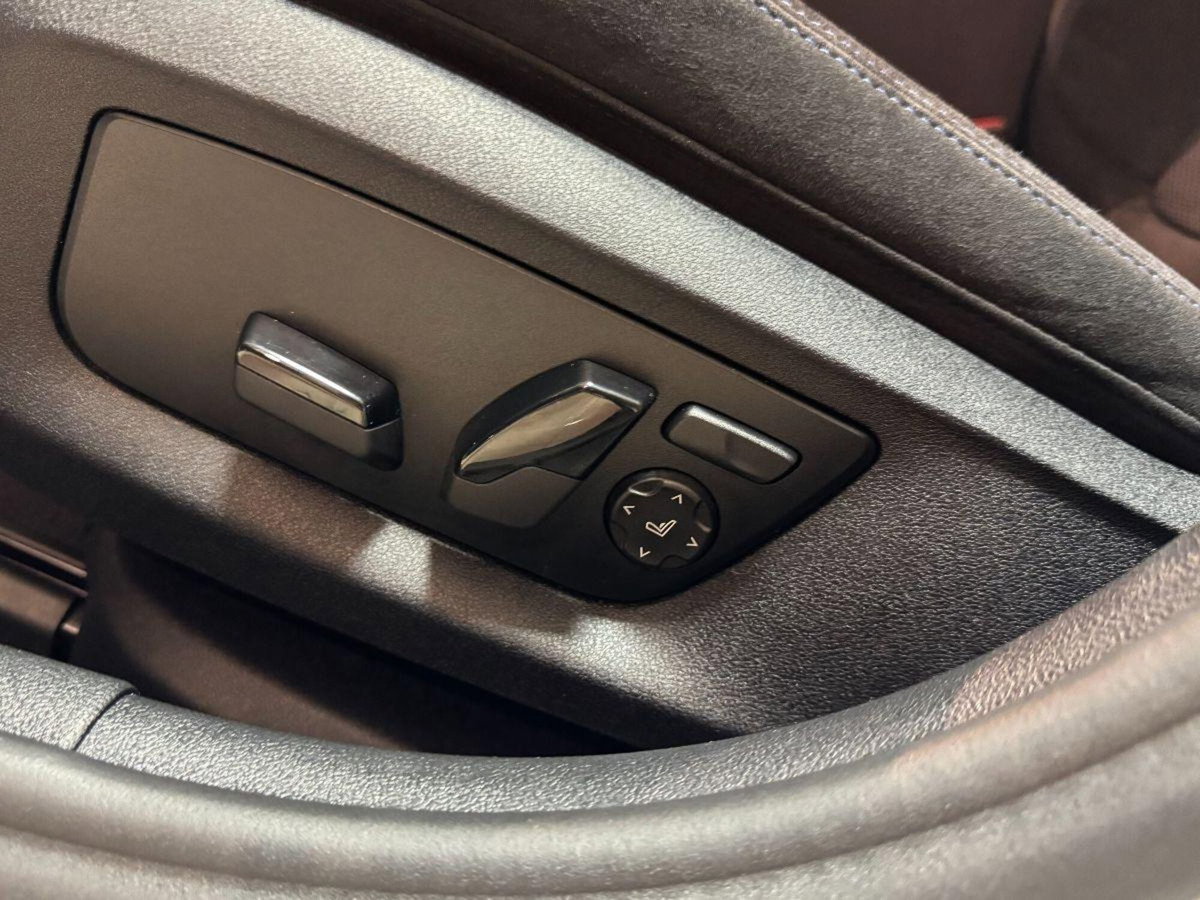 BMW Serie 5 520d xDrive Msport (15)