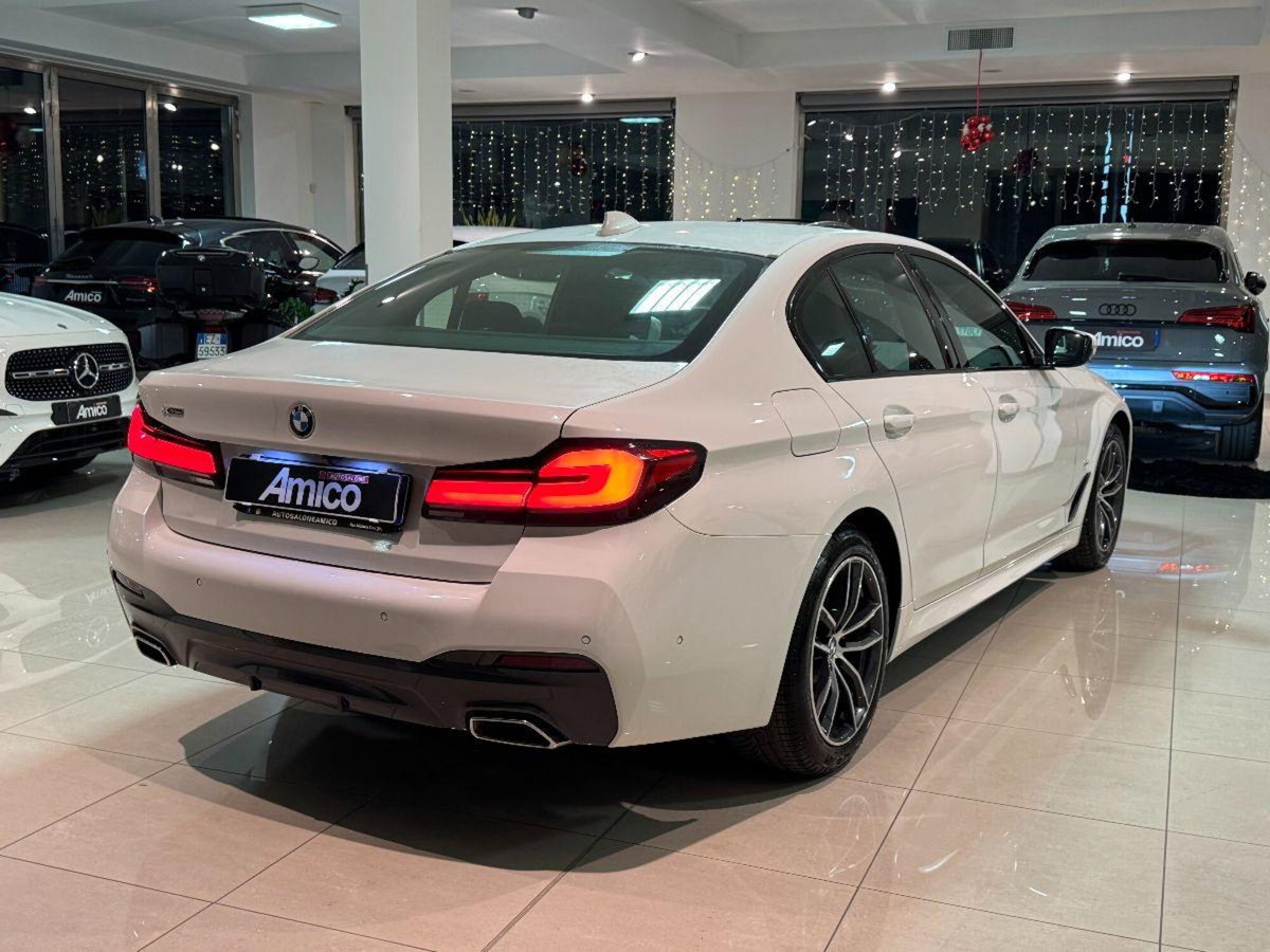 BMW Serie 5 520d xDrive Msport (7)