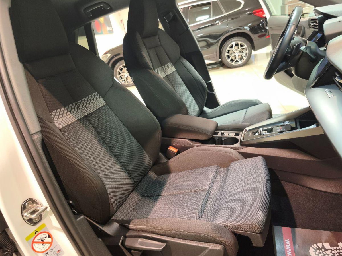 Audi A3 Sportback 30 TDI S tronic S line edition (12)