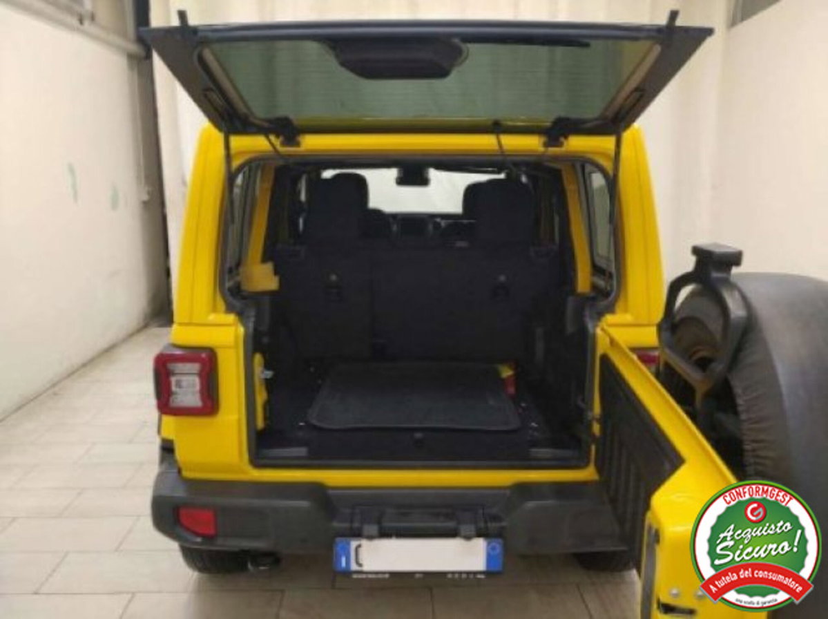 Jeep Wrangler 2.2 Mjt II Sahara (11)