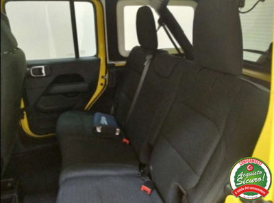 Jeep Wrangler 2.2 Mjt II Sahara (13)