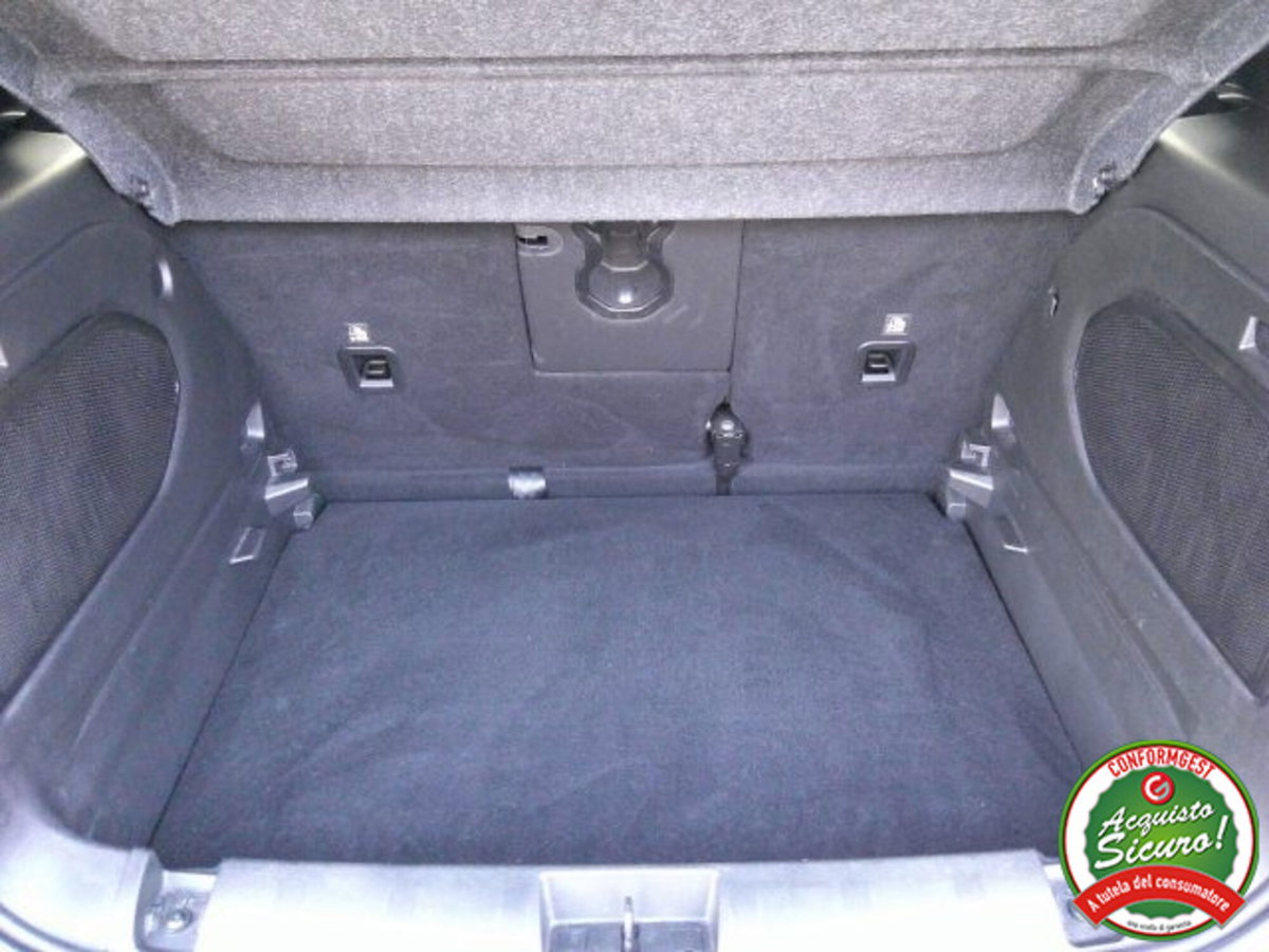 Jeep Renegade 1.6 Mjt 130 CV Limited (11)