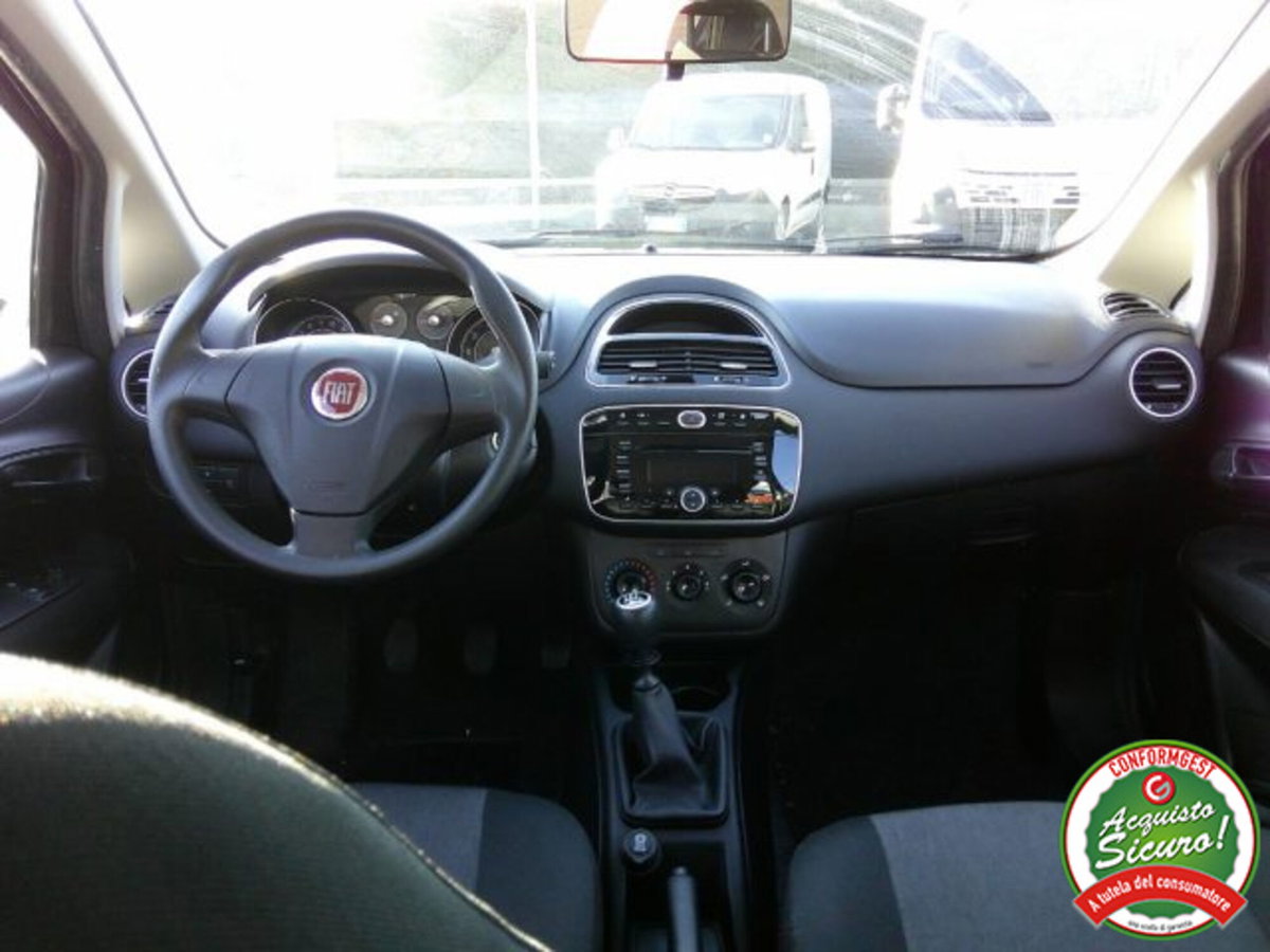 Fiat Punto 1.4 8V 5 porte Easypower Street (15)