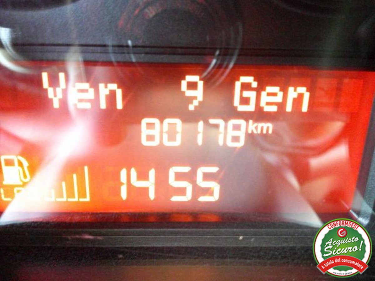 Fiat Punto 1.4 8V 5 porte Easypower Street (16)