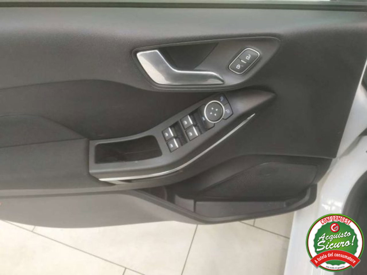 Ford Fiesta 1.0 Ecoboost Hybrid 125 CV 5 porte Titanium (13)