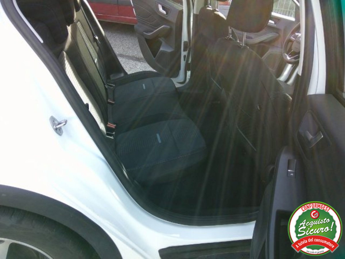 Ford Focus 1.0 EcoBoost Hybrid 125 CV 5p. Active Design (12)