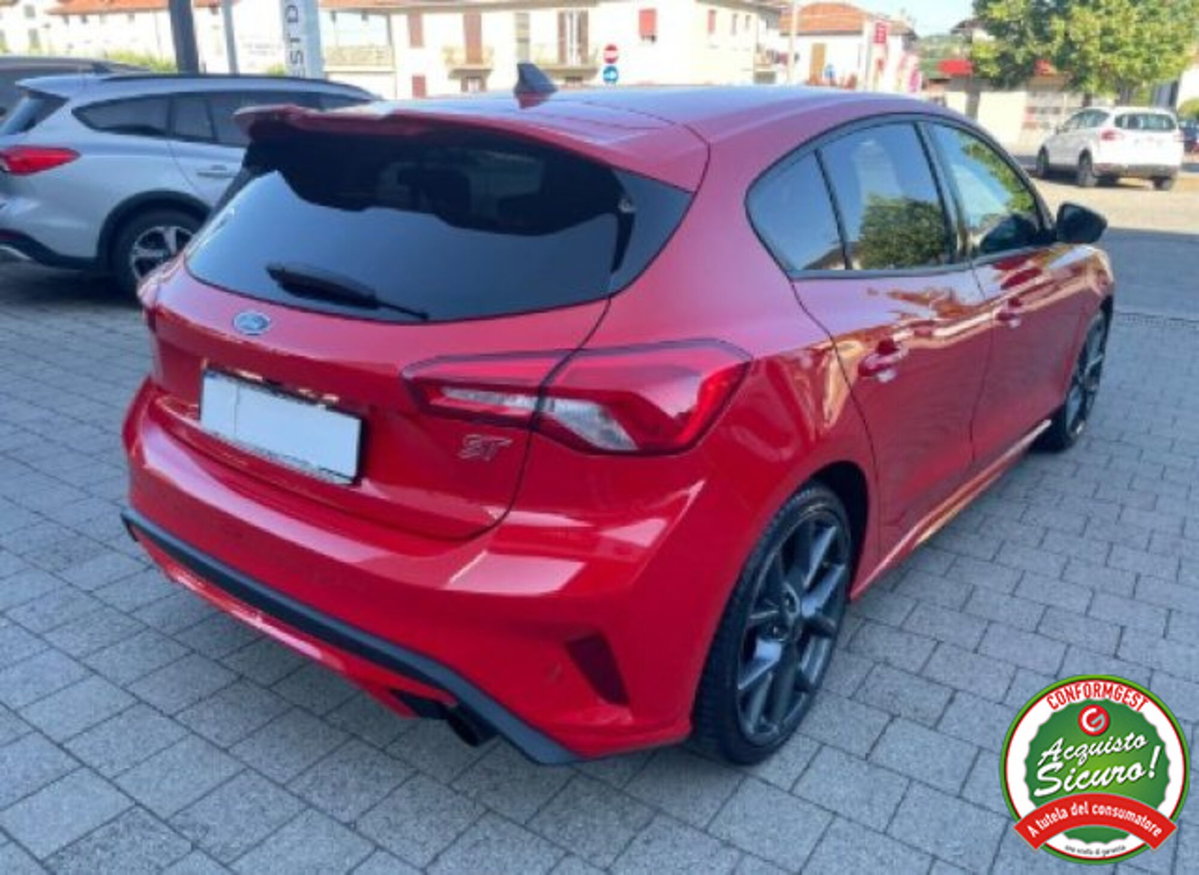 Ford Focus 2.3 EcoBoost 280 CV 5p. ST (4)