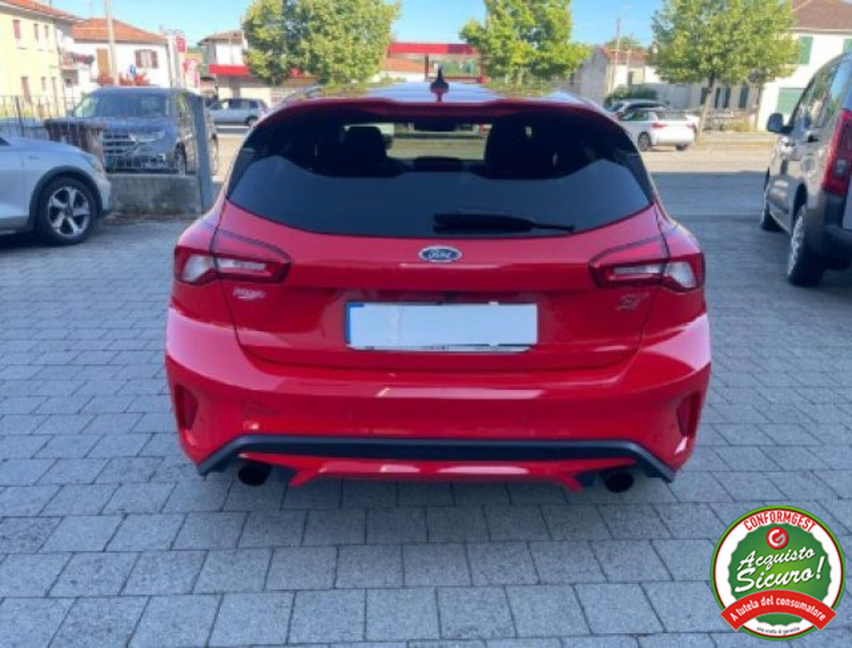 Ford Focus 2.3 EcoBoost 280 CV 5p. ST (5)