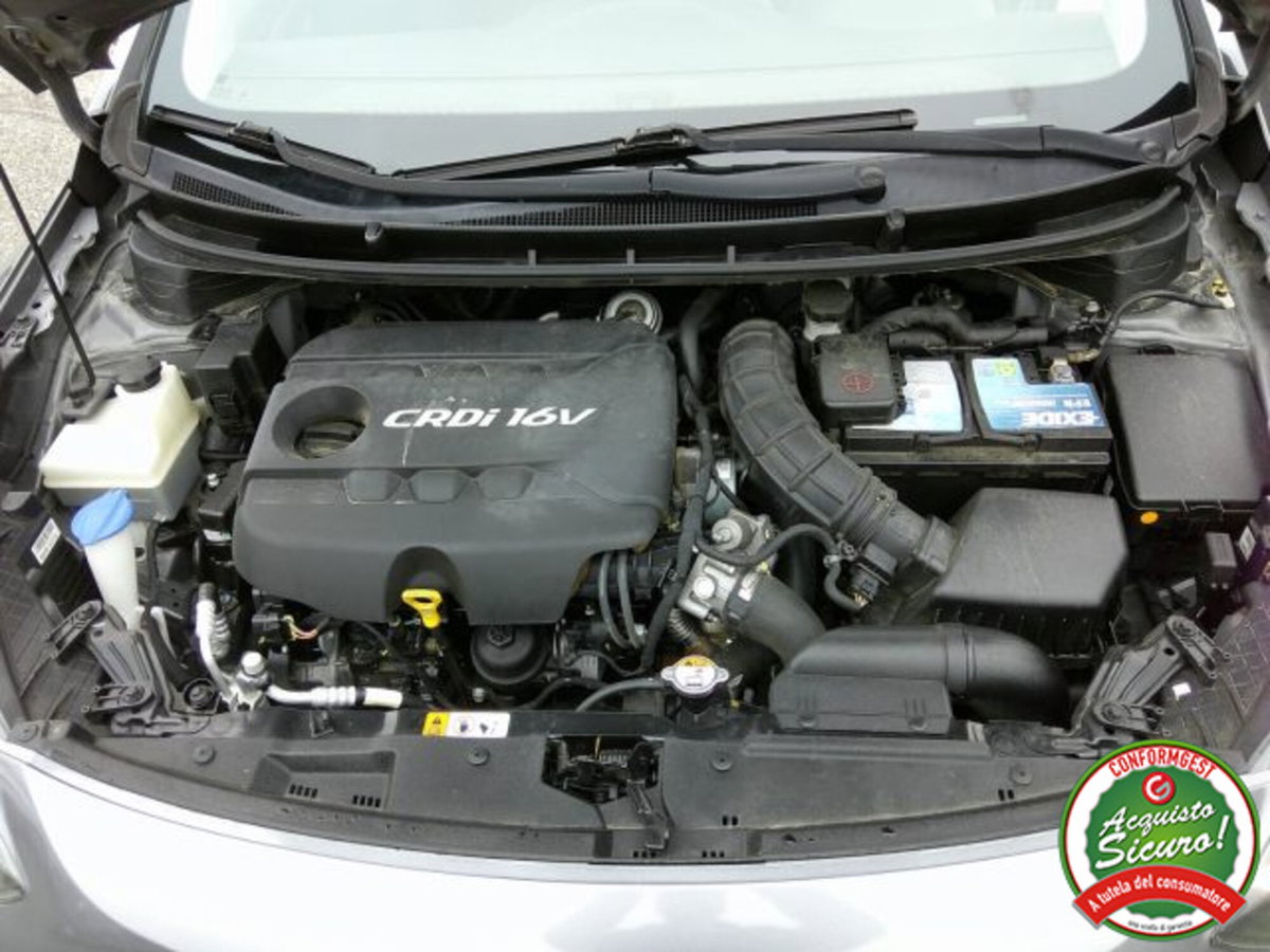Hyundai i30 1.6 CRDi 5p. Classic (14)