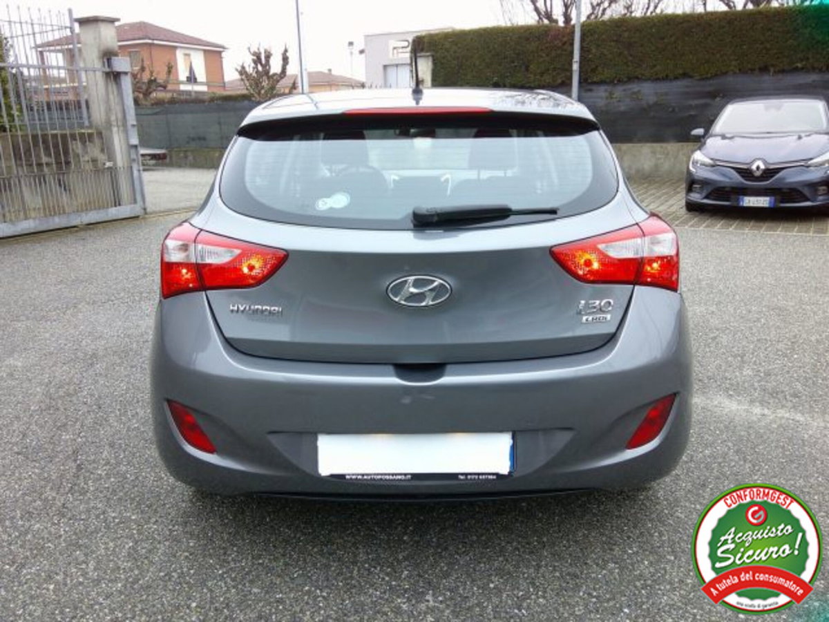 Hyundai i30 1.6 CRDi 5p. Classic (4)