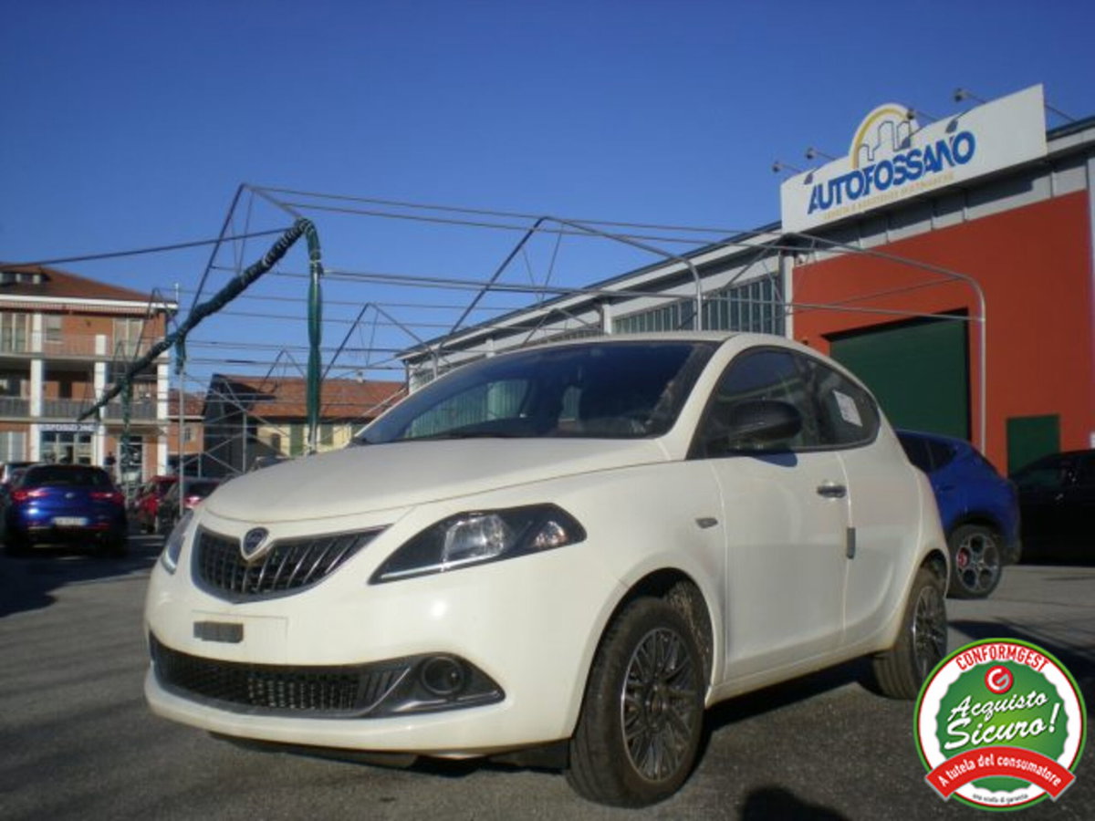 Lancia Ypsilon 1.0 FireFly 5 porte S&S Hybrid Ecochic A. Ferretti