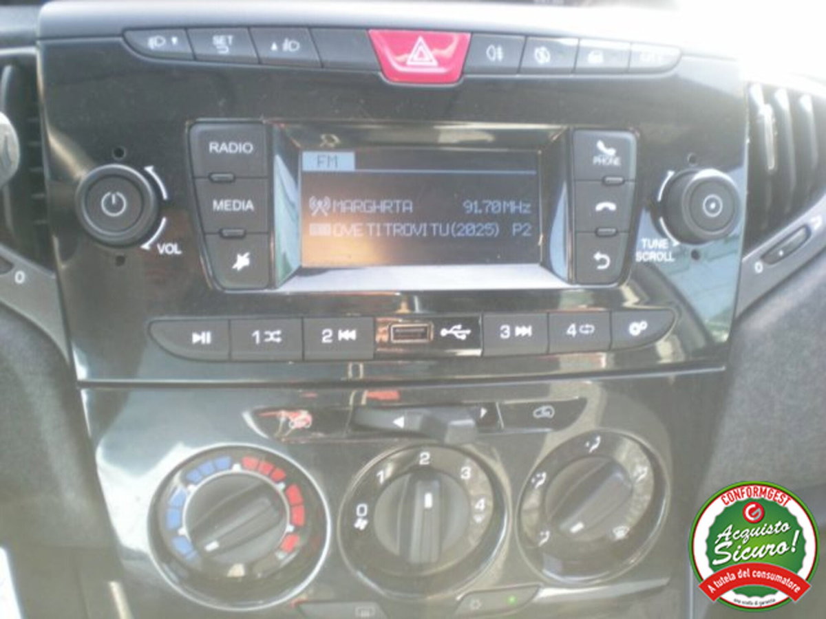 Lancia Ypsilon 1.0 FireFly 5 porte S&S Hybrid Silver Plus (17)