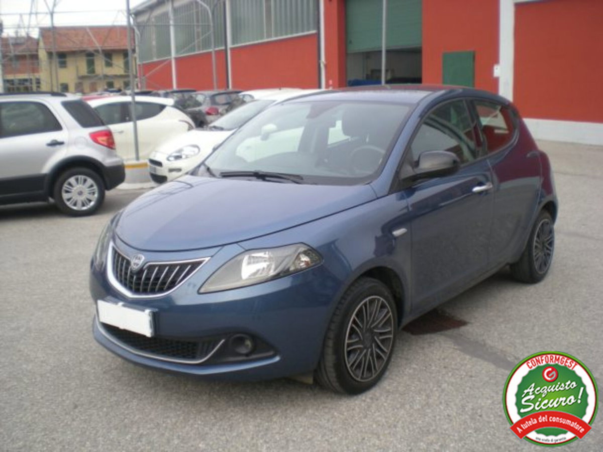 Lancia Ypsilon 1.0 FireFly 5 porte S&S Hybrid Gold Plus