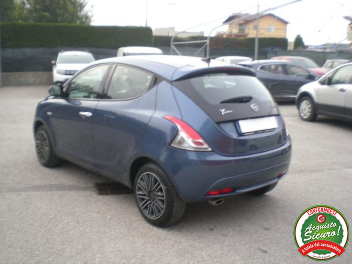 Lancia Ypsilon 1.0 FireFly 5 porte S&S Hybrid Gold Plus (5)