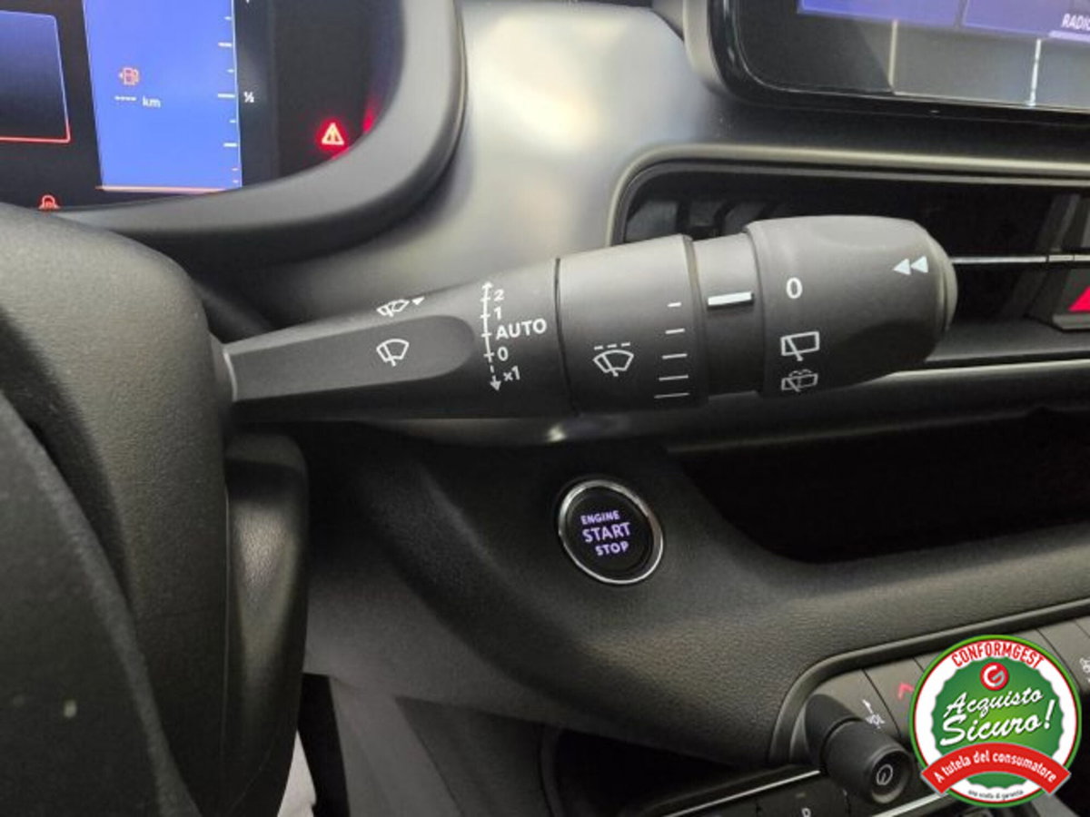 Jeep Avenger 1.2 turbo Summit fwd 100cv (16)