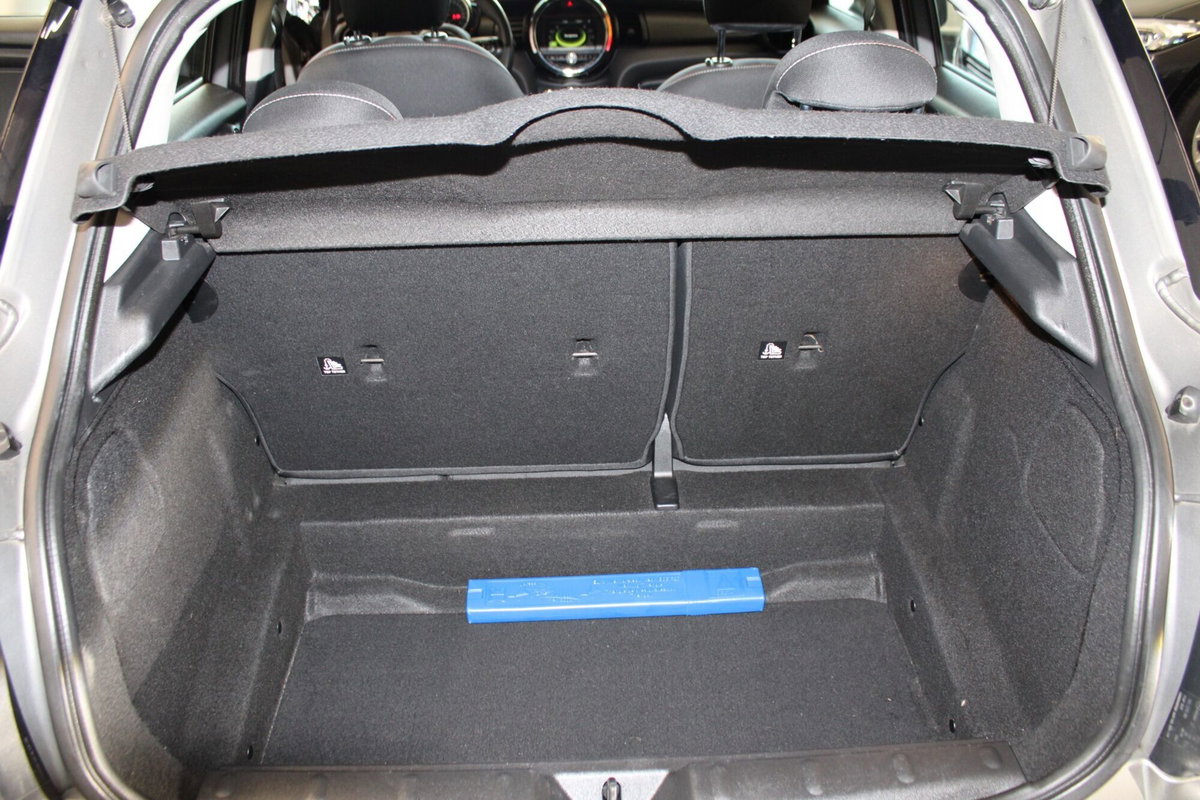 MINI Mini 1.5 Cooper D Business (12)