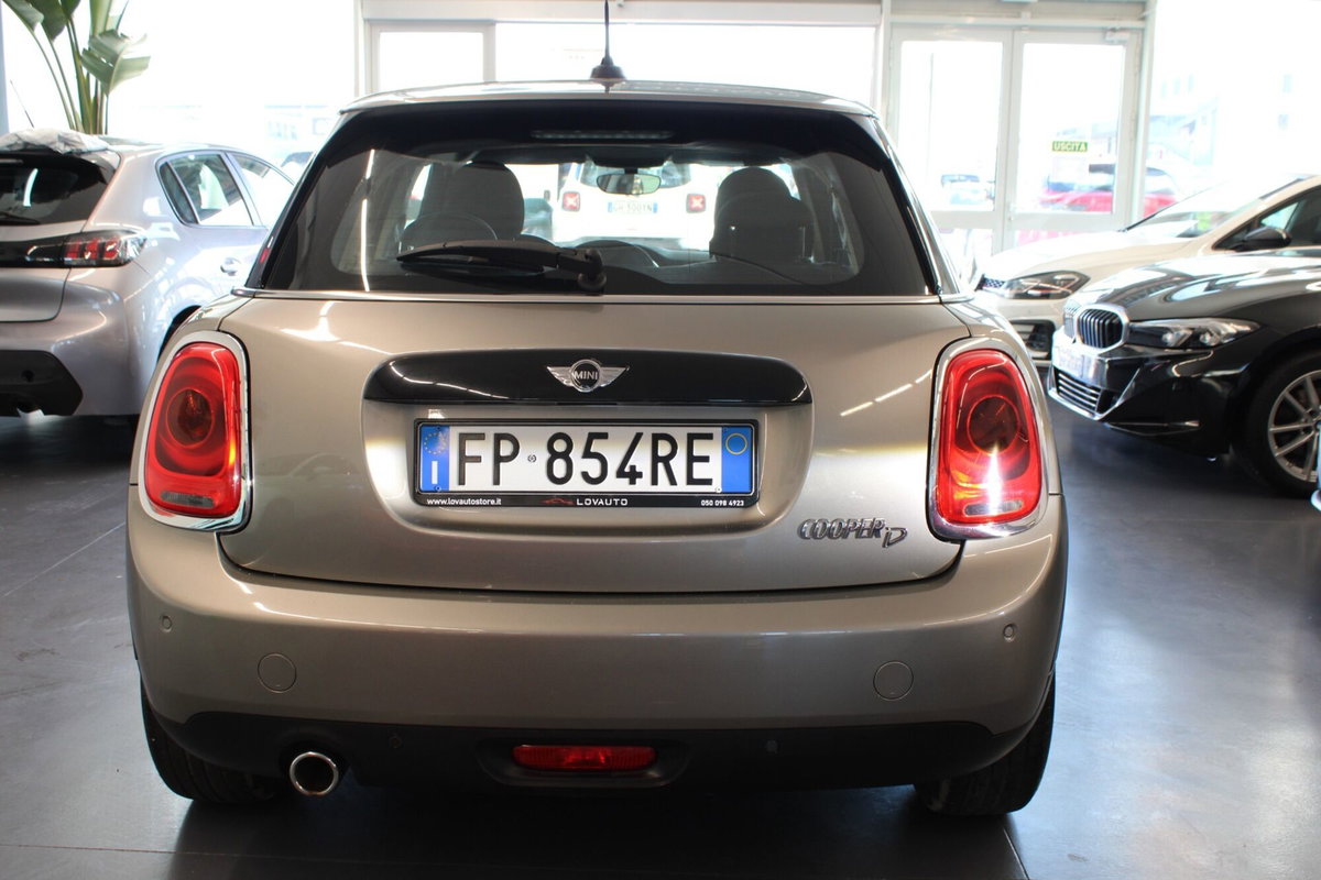 MINI Mini 1.5 Cooper D Business (5)