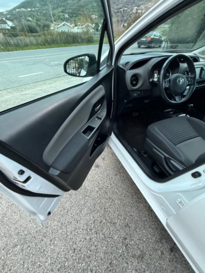 Toyota Yaris 1.5 Hybrid 5 porte Y20 Bitone (6)